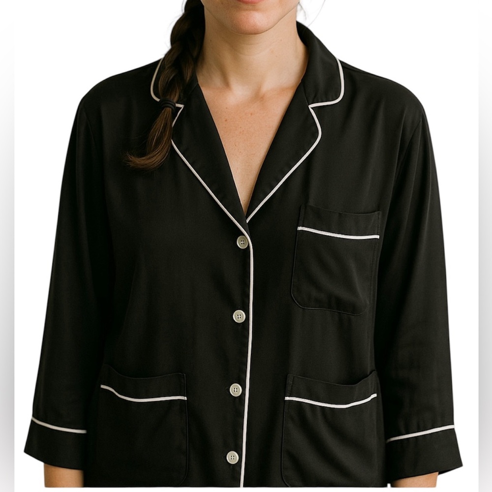 ATM Anthony Thomas Melillo black silk blouse white piping side slits size XS